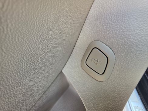 Used 2015 Buick LaCrosse Leather FWD image 15
