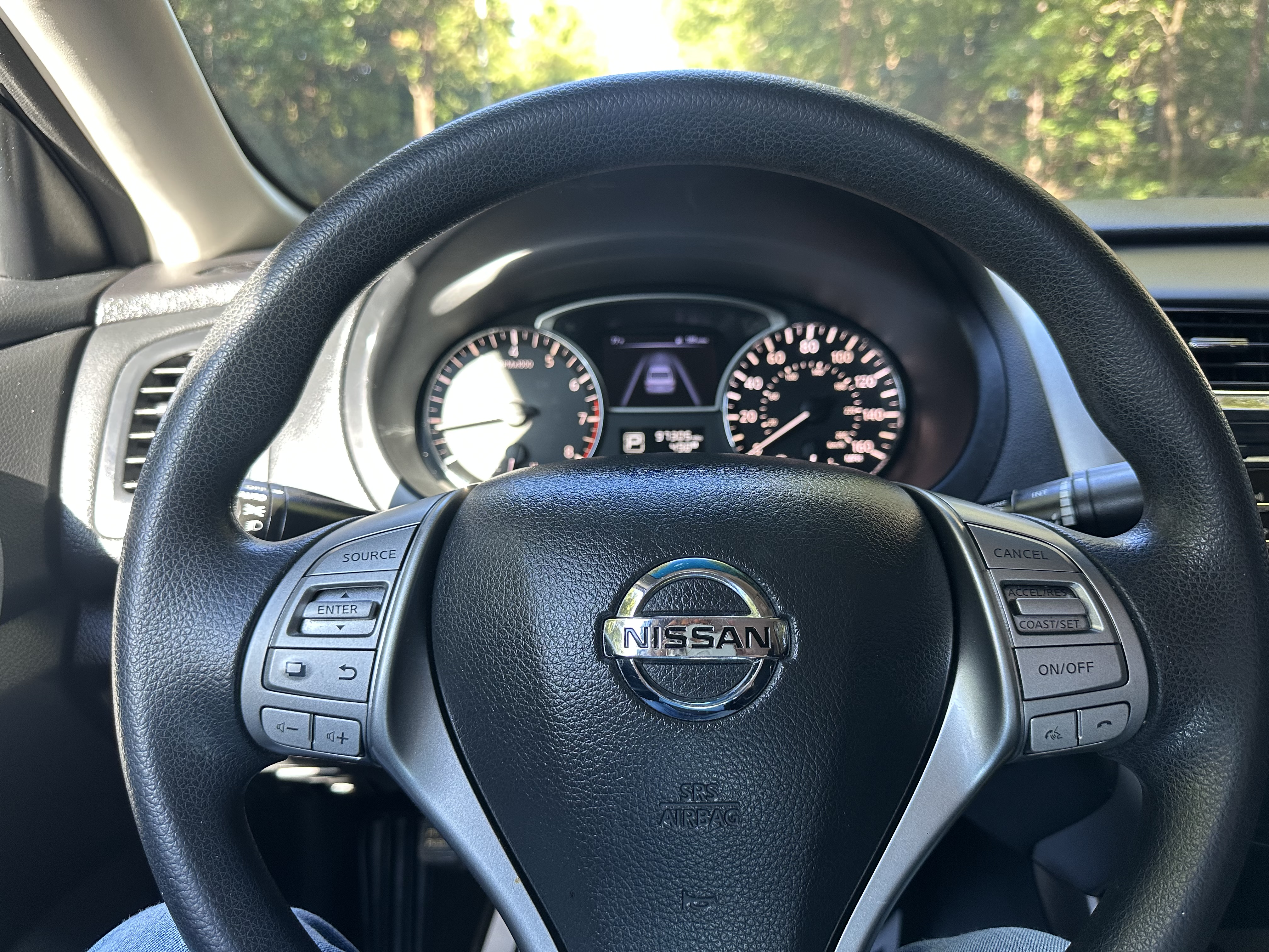 Used 2015 Nissan Altima SV FWD image 10