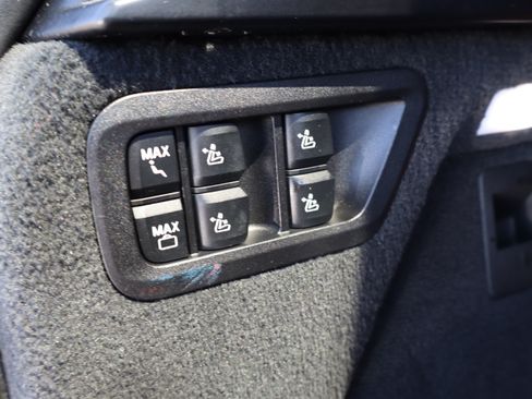 Used 2020 BMW X7 xDrive40i w/ M-Sport Package image 62