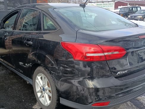 Used 2016 Ford Focus SE image 4