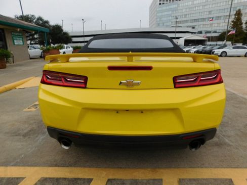 Used 2017 Chevrolet Camaro LT image 9