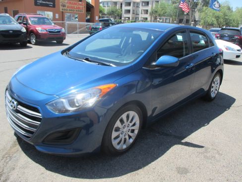 Used 2016 Hyundai Elantra GT Hatchback w/ Style Package FWD image 15