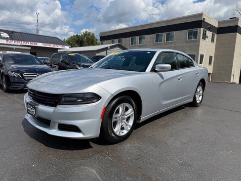 Used 2021 Dodge Charger SXT image 1