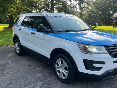 Used 2017 Ford Explorer 4WD Police Interceptor image 3