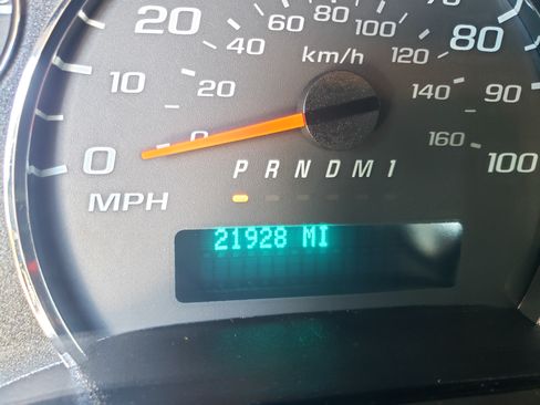 Used 2024 GMC Savana 2500 image 11