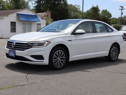 Used 2019 Volkswagen Jetta SEL FWD image 4