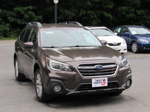 Used 2019 Subaru Outback 2.5i Premium AWD/4WD image 12