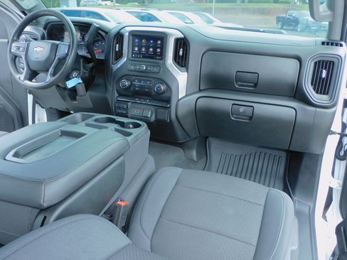 Used 2020 Chevrolet Silverado 2500 4x4 Crew Cab Custom image 4