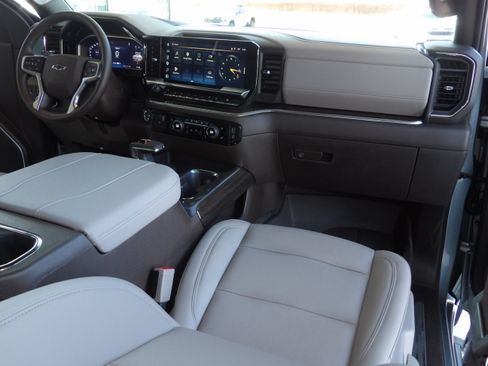 Used 2026 Chevrolet Silverado 1500 4x4 Crew Cab RST image 4