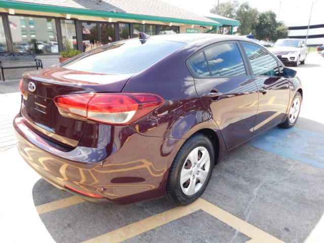 Used 2017 Kia Forte LX Sedan FWD image 8