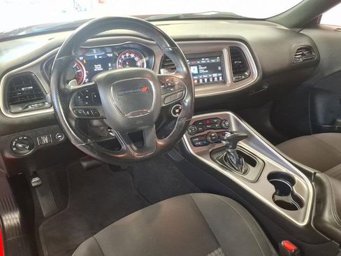 Used 2022 Dodge Challenger GT AWD/4WD image 9