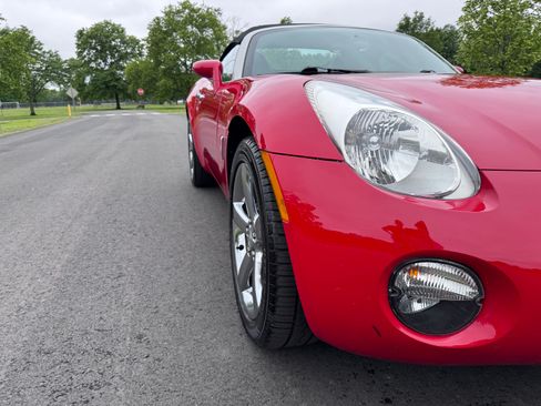 Used 2007 Pontiac Solstice image 25