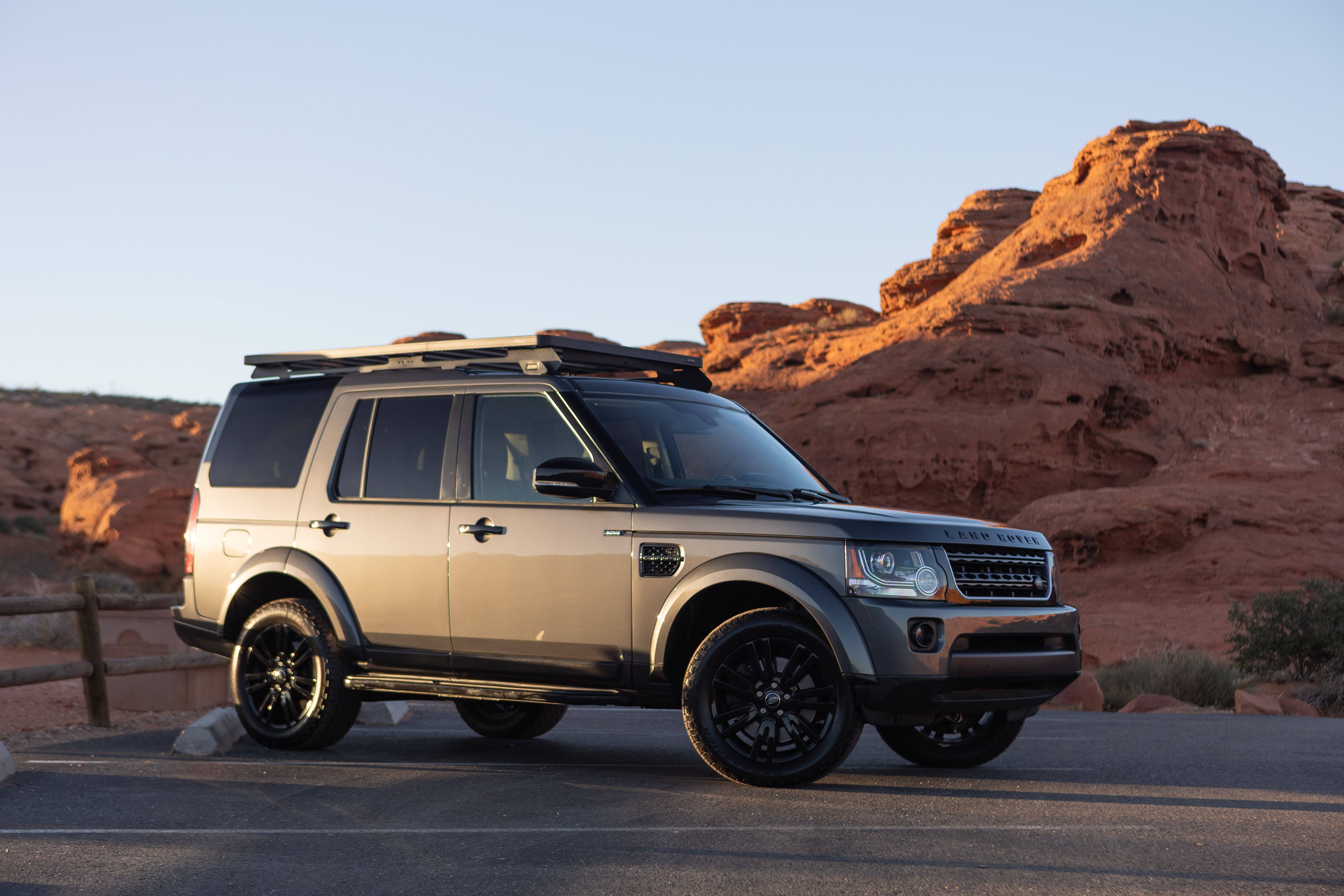 Used 2016 Land Rover LR4 HSE AWD/4WD image 7