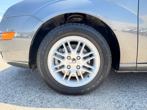 Used 2005 Ford Focus ZX3 Hatchback FWD image 14