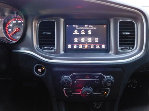 Used 2022 Dodge Charger SXT image 15
