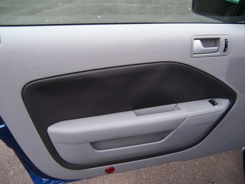 Used 2008 Ford Mustang GT image 9