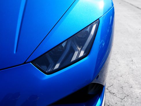 Used 2020 Lamborghini Huracan EVO image 7