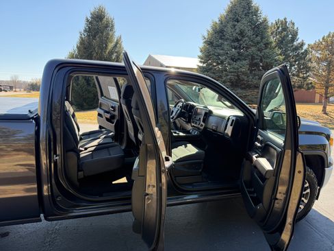 Used 2015 GMC Sierra 1500 SLE image 9