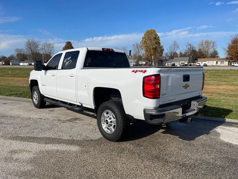 Used 2019 Chevrolet Silverado 2500 LT image 3