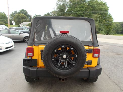 Used 2012 Jeep Wrangler 4WD Sport image 6