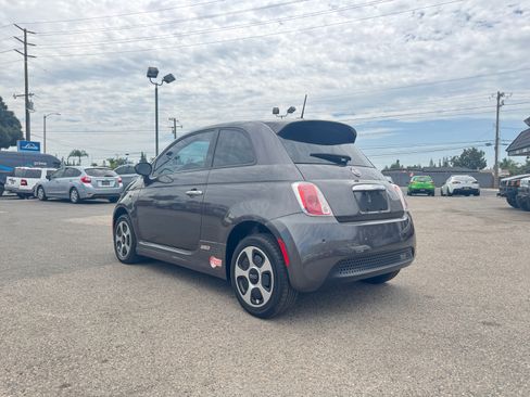 Used 2017 FIAT 500 e Hatchback FWD image 5