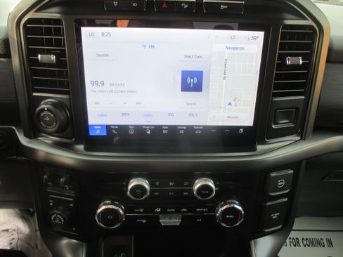 Used 2024 Ford F150 XLT image 5