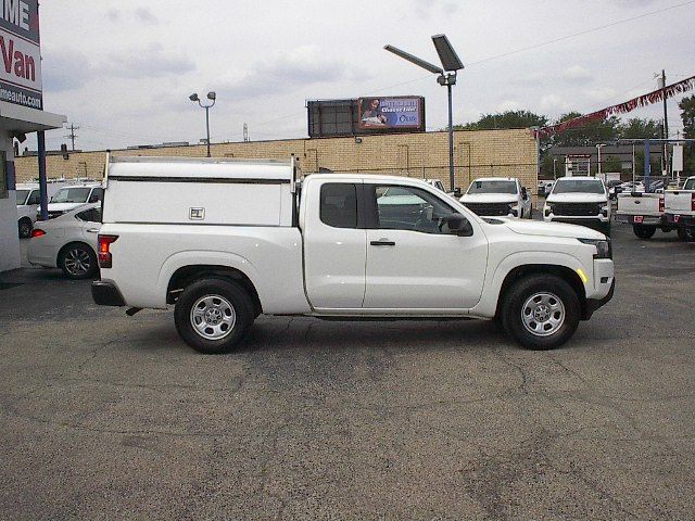 Used 2024 Nissan Frontier S RWD image 3