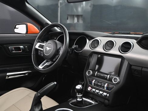 Used 2020 Ford Mustang Premium image 41