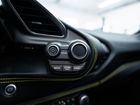 Used 2017 Ferrari 488 Spider image 23