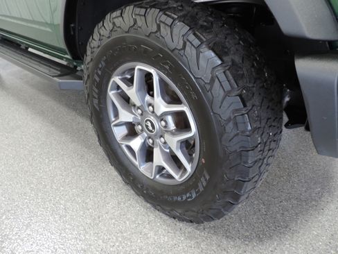Used 2023 Ford Bronco 4-Door Badlands AWD/4WD image 13