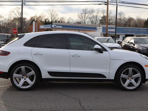 Used 2018 Porsche Macan Sport Edition image 8