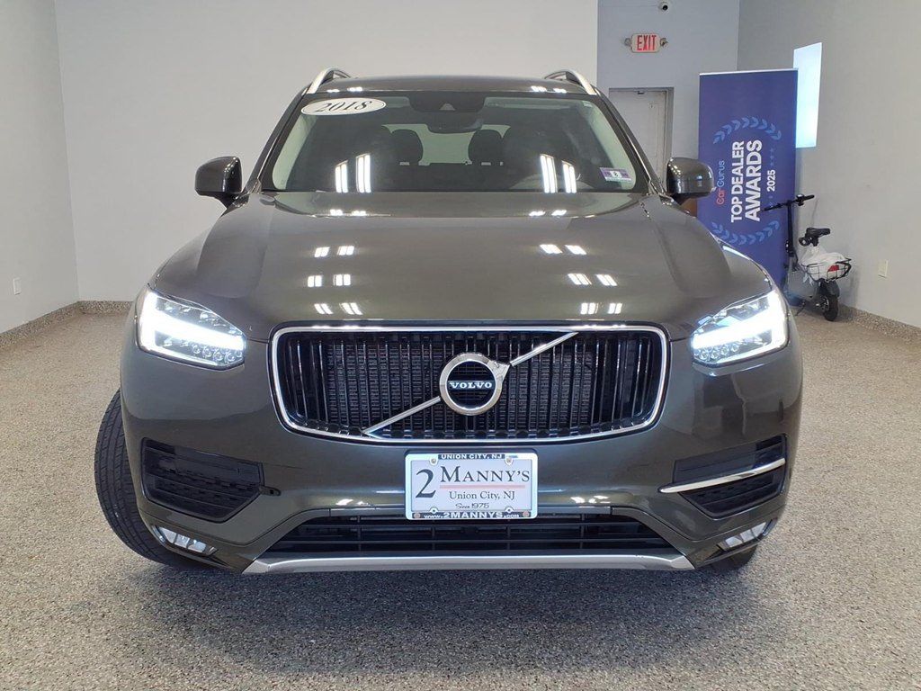 Used 2018 Volvo XC90 T6 Momentum AWD/4WD image 2