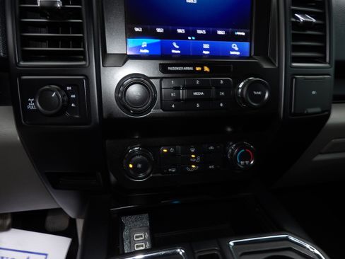 Used 2020 Ford F150 STX image 11