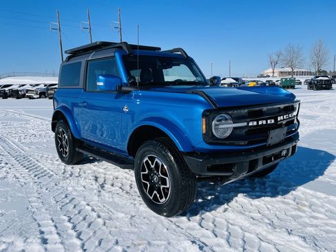 Used 2021 Ford Bronco Outer Banks image 2