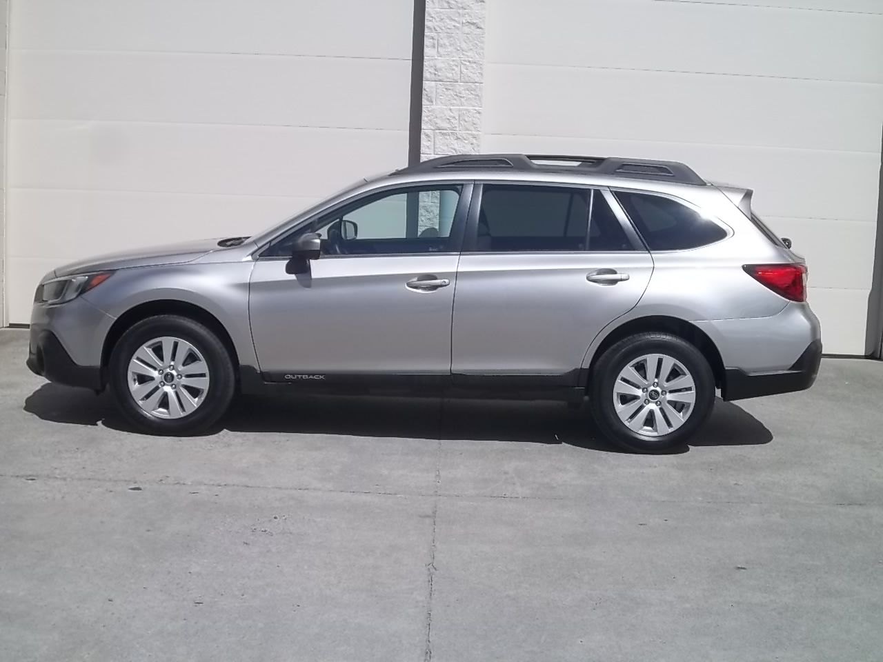 Used 2018 Subaru Outback 2.5i Premium AWD/4WD image 7