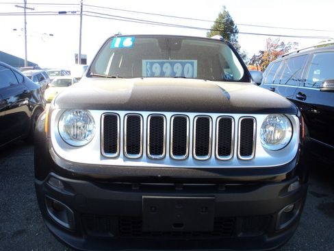 Used 2016 Jeep Renegade Limited image 3