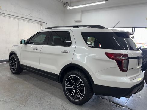 Used 2014 Ford Explorer Sport image 8