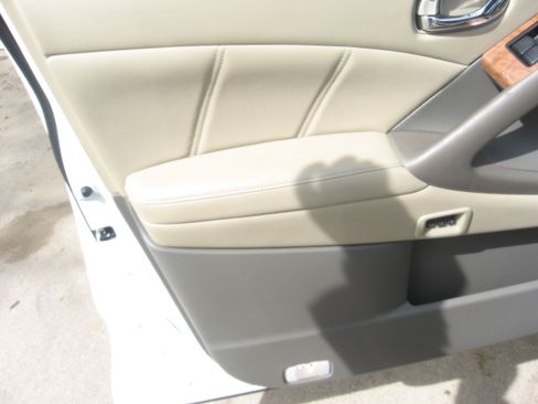 Used 2011 Nissan Murano AWD image 8