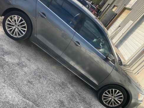 Used 2013 Volkswagen Jetta GLS TDI image 5