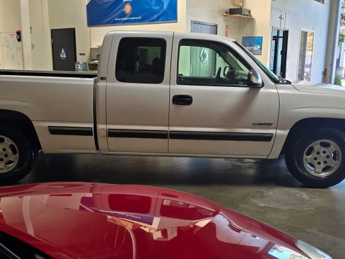 Used 1999 Chevrolet Silverado 1500 LS image 5