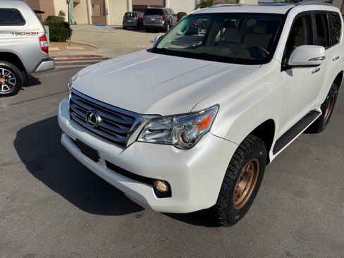 Used 2011 Lexus GX 460 image 12