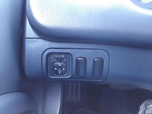 Used 2007 Mitsubishi Eclipse GS image 25