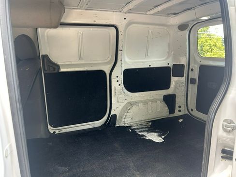 Used 2019 Nissan NV200 S FWD image 19