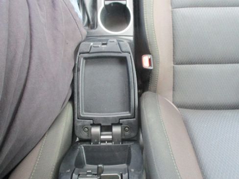 Used 2018 Toyota Corolla LE FWD image 41