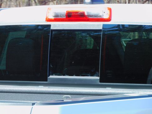 Used 2024 Chevrolet Colorado W/T image 10