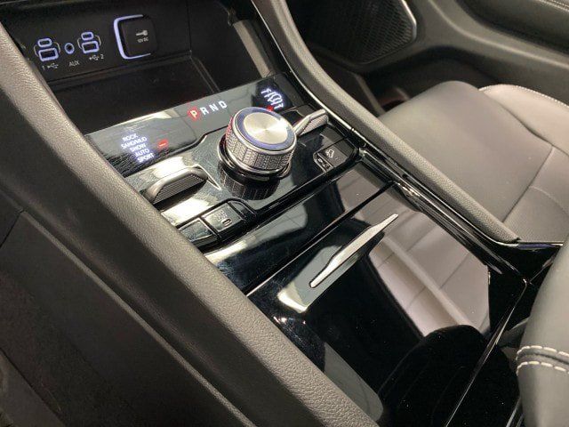 Used 2025 Jeep Grand Cherokee Overland AWD/4WD image 24