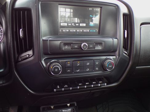 Used 2018 Chevrolet Silverado 2500 LT image 7