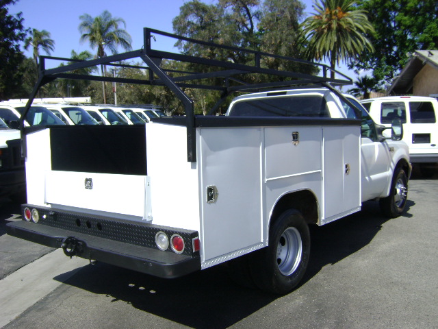 Used 2004 Ford F350 2WD Regular Cab DRW Super Duty image 6