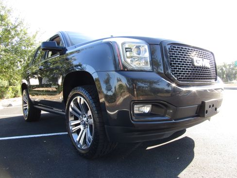 Used 2020 GMC Yukon Denali image 7