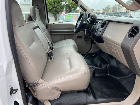 Used 2008 Ford F350 4x4 Regular Cab Super Duty image 10